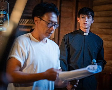 ไม่ทำไม่ได้แล้ว! “คุ้ย ทวีวัฒน์” จัดใหญ่ ใส่เต็ม ยกทีม “ธี่หยด 1-2” ทุ่มทำ “ท่าแร่” หนังสยองแอ็กชัน ผีดุ โบสถ์แตก ระเบิดความมันส์ 7 สิงหาคมนี้